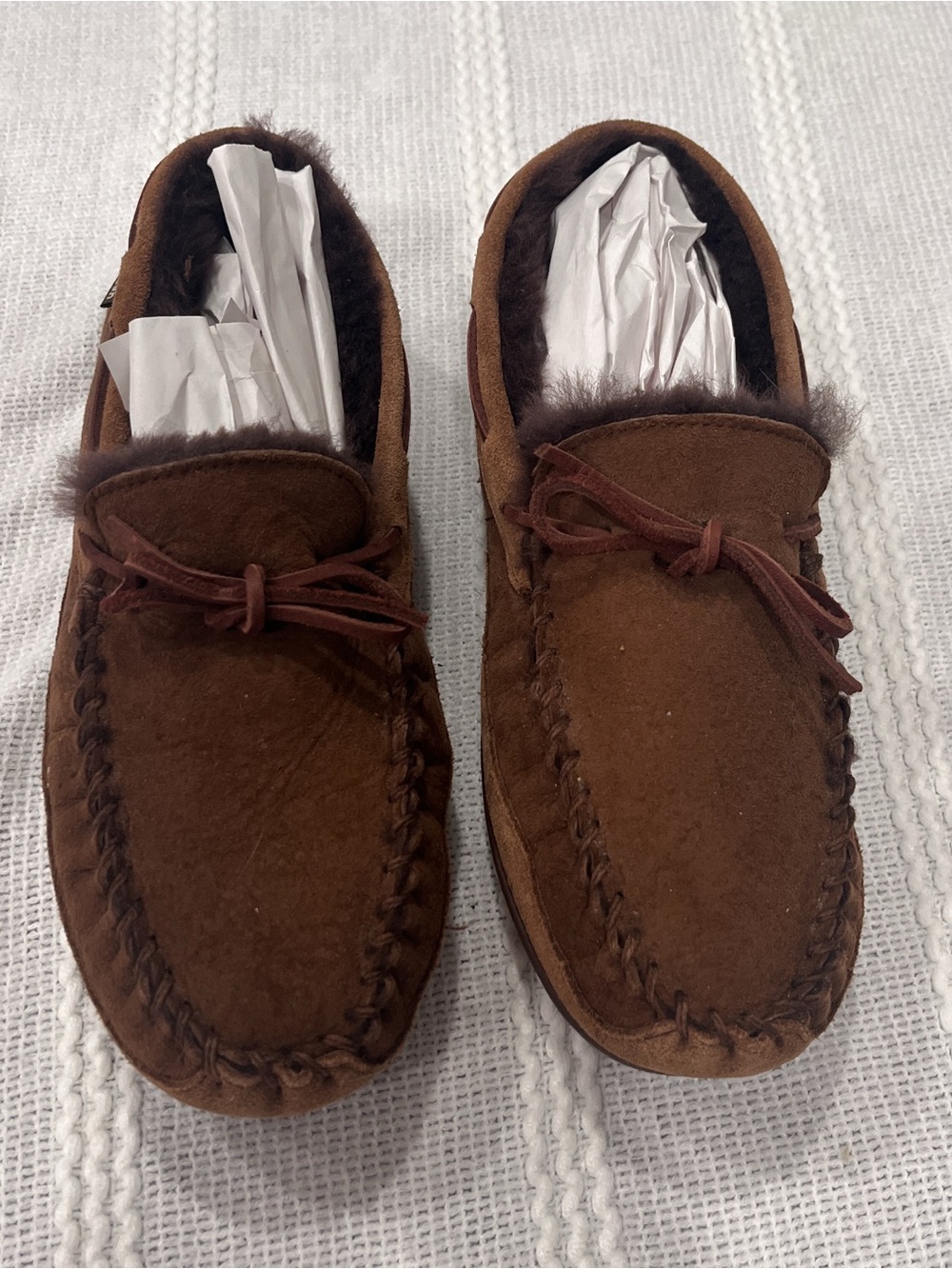 L.L.Bean Wicked Good Brown Suede Sheepskin Lined Moccasin Slippers Womens 10